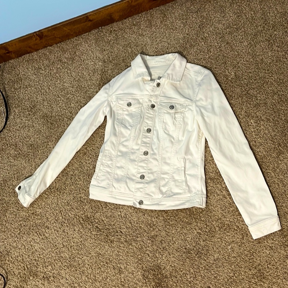 White jean jacket with silver buttons